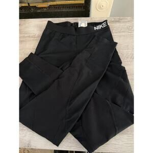 Nike pro leggings size Small